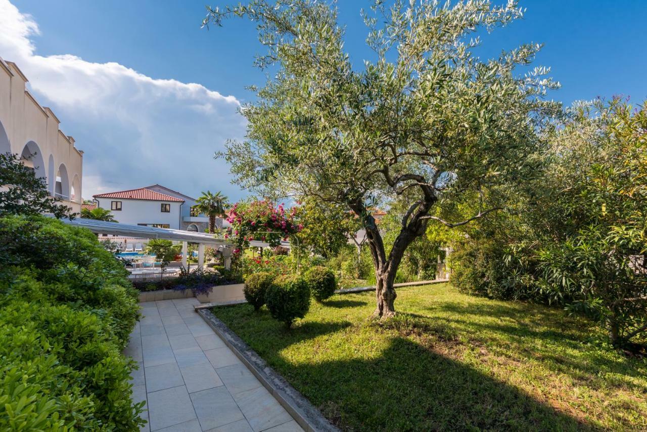 Pansion Dujmović 1 Apartment Malinska Bagian luar foto